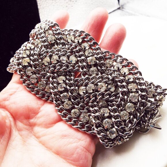*RUNWAY MOMENT* MASSIVE SILVERY CURB LINK W/ RHINESTONES WOVEN BRACELET 77 - Picture 2 of 3
